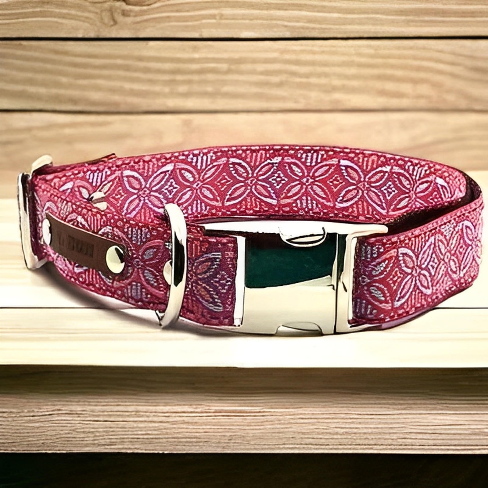 Chic Collar for Stylish Pooches-0